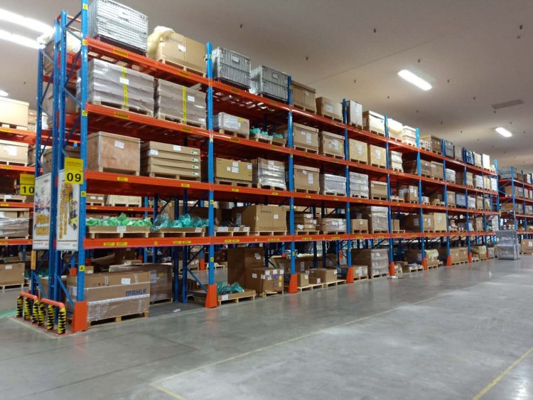 重型（xíng）貨（huò）架