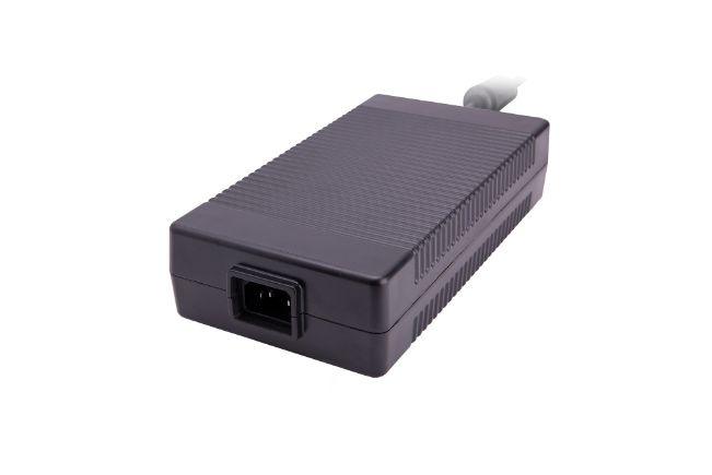 200W 以上（shàng） 桌麵型適配器
