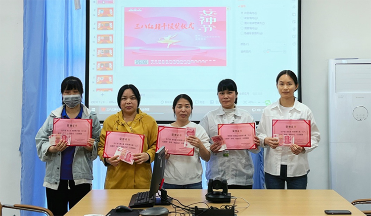 9770541e2a6da58788174d2e05cbe0d-750.jpg 9770541e2a6da58788174d2e05cbe0d-750.jpg